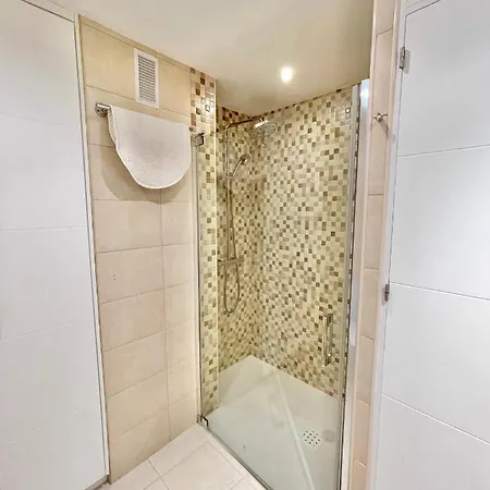 Apartment Del Mar Ii Beachfront Family - Eaw Homes