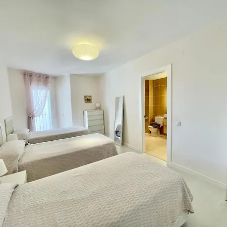 Apartment Del Mar Ii Beachfront Family - Eaw Homes *